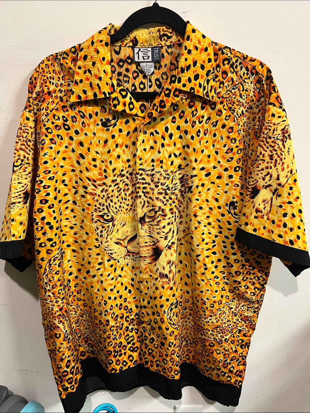 Men’s Y2K Leopard Animal-Print Short-Sleeve Button-Down Shirt